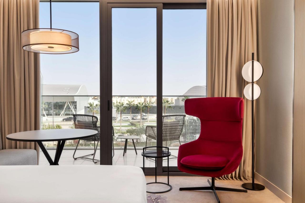 Radisson Blu Hotel Riyadh Convention And Exhibition Center Exterior photo A room at the hotel