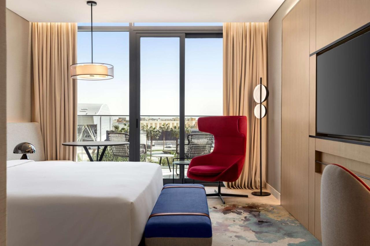 Radisson Blu Hotel Riyadh Convention And Exhibition Center Exterior photo Deluxe room