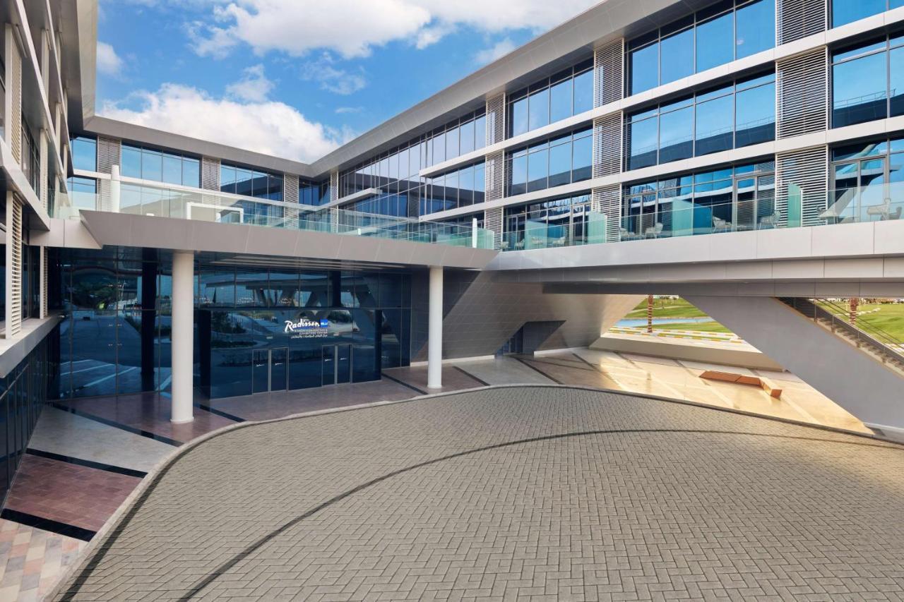Radisson Blu Hotel Riyadh Convention And Exhibition Center Exterior photo The University of Nicosia