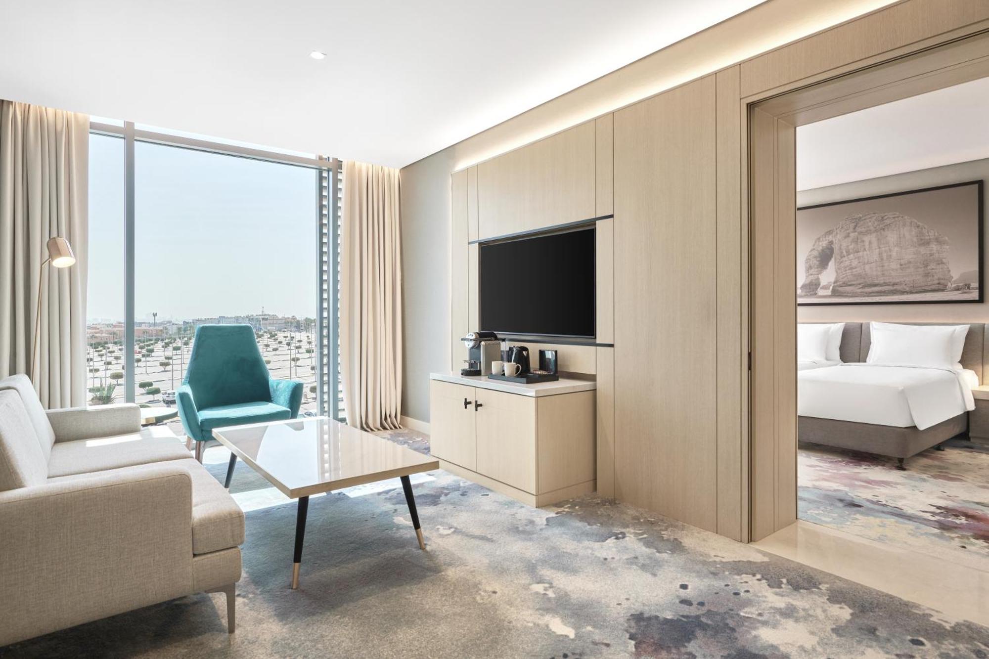 Radisson Blu Hotel Riyadh Convention And Exhibition Center Exterior photo Suite