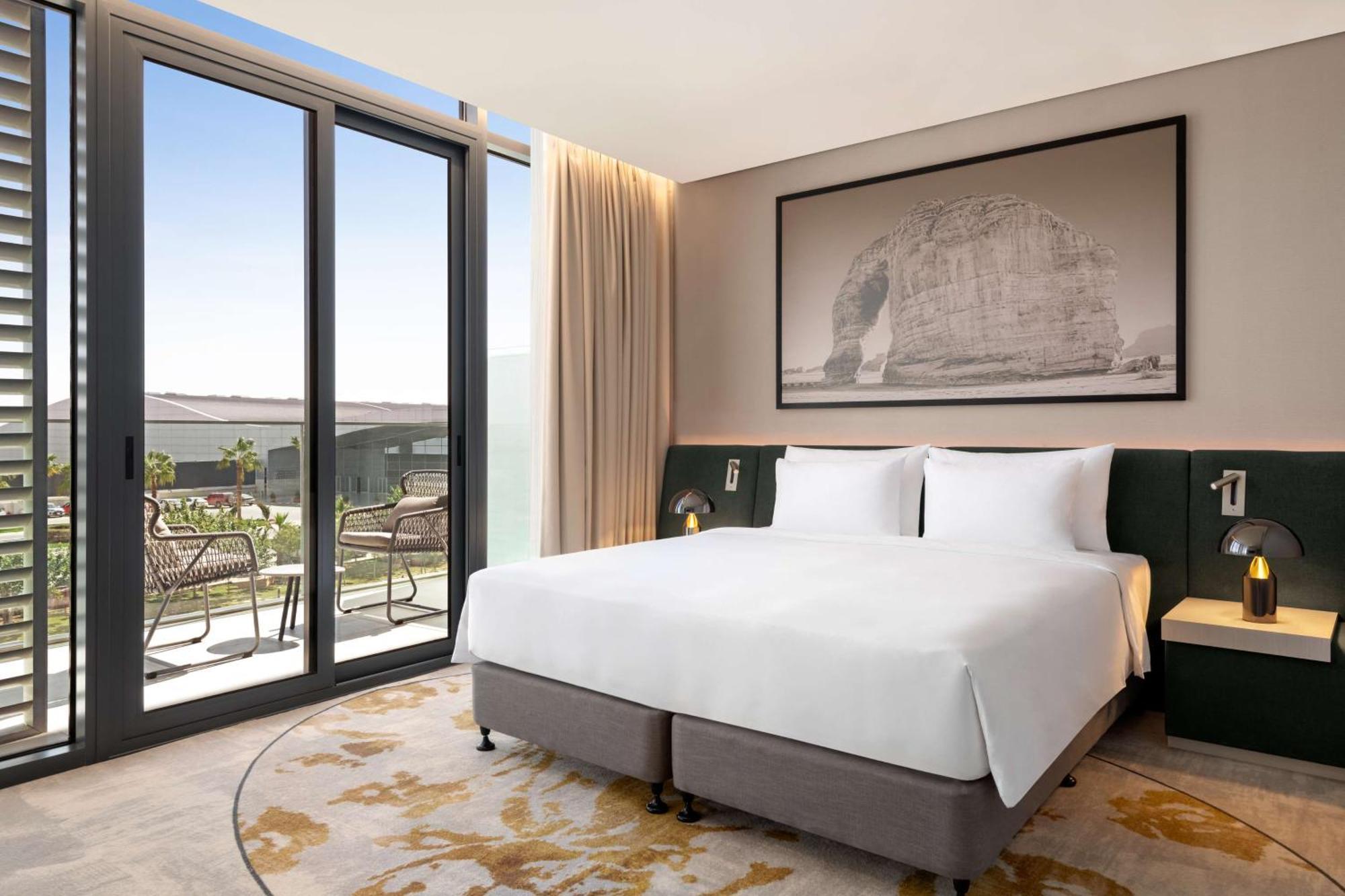 Radisson Blu Hotel Riyadh Convention And Exhibition Center Exterior photo Deluxe Room