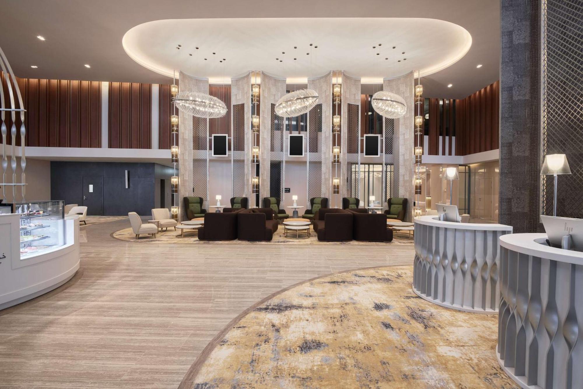 Radisson Blu Hotel Riyadh Convention And Exhibition Center Exterior photo The lobby of the hotel